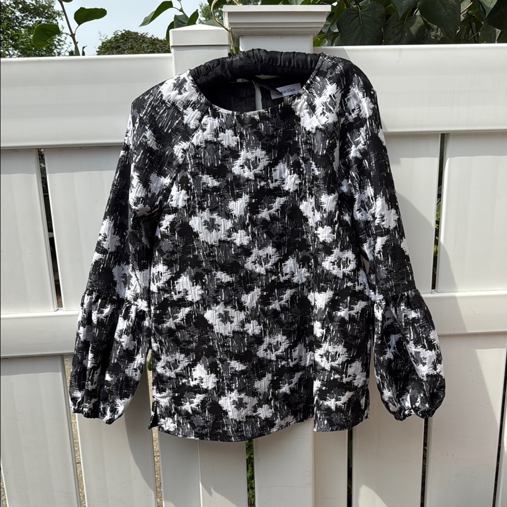 Black and White Women's Sweater